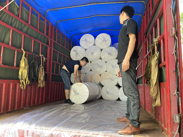 杯型口罩的里外層