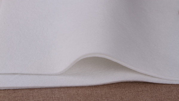 一次性口罩，使用針刺棉無紡布為材料