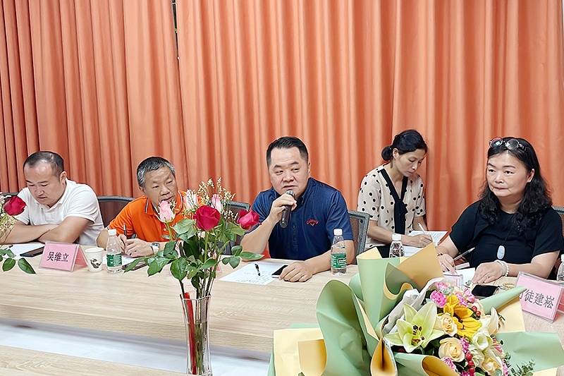 廣東無紡布協(xié)會(huì)考察團(tuán)