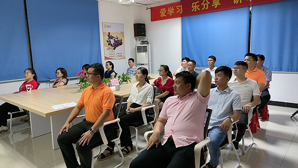 寵物飲水機(jī)濾芯廠家