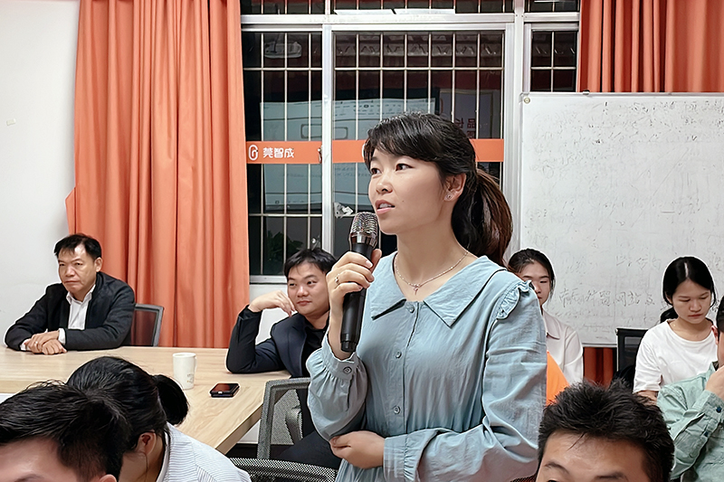 采購(gòu)部劉曉燕